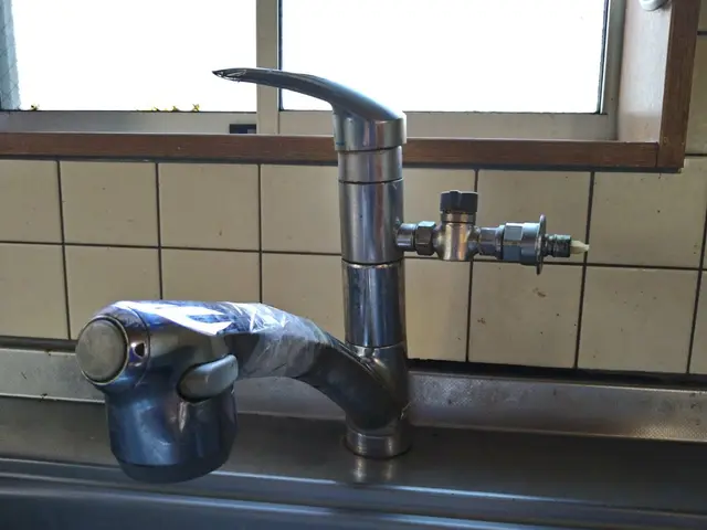 【口コミ１８００件達成！】◆キッチン水栓交換◆親切丁寧な説明と工事をしています！サービスの画像