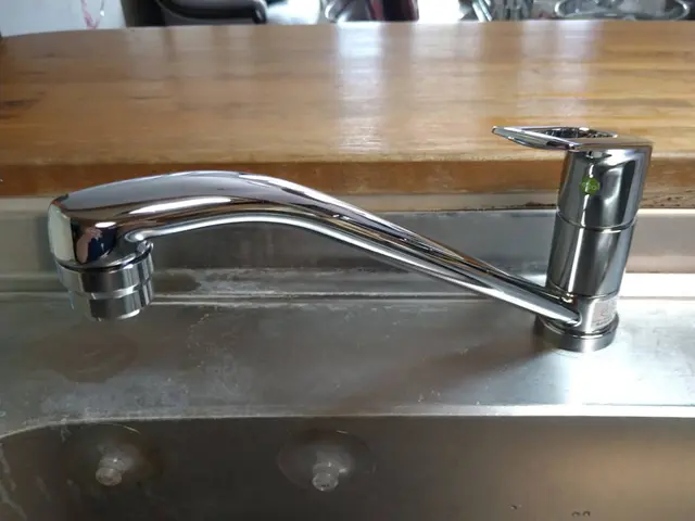 【口コミ１８００件達成！】◆キッチン水栓交換◆親切丁寧な説明と工事をしています！サービスの画像