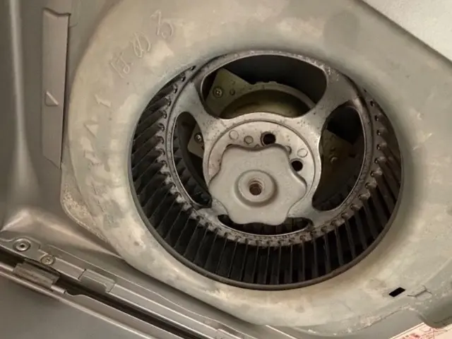 レンジフードもキッチンもピカピカに。経験と知識を活かして迅速丁寧に作業いたしますサービスの画像