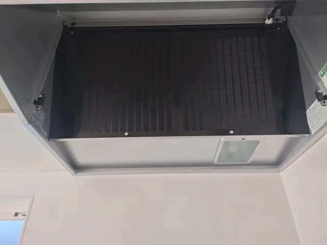 レンジフードもキッチンもピカピカに。経験と知識を活かして迅速丁寧に作業いたしますサービスの画像