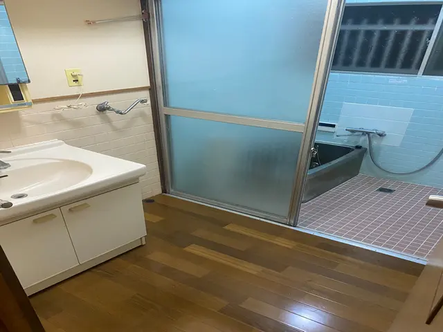 ◎予約から施工まで100%自社対応◎営業時間外も対応可◎損害保険加入店サービスの画像