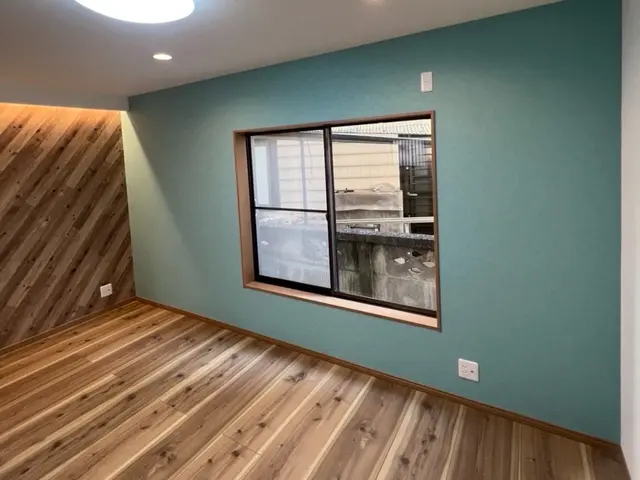 持ち家、賃貸でもアクセントクロス施工ができます。15〜25日対応不可サービスの画像