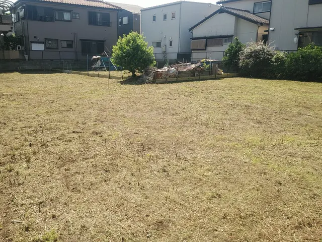 草丈によって機械を使い分けて、安全に作業を行います！サービスの画像