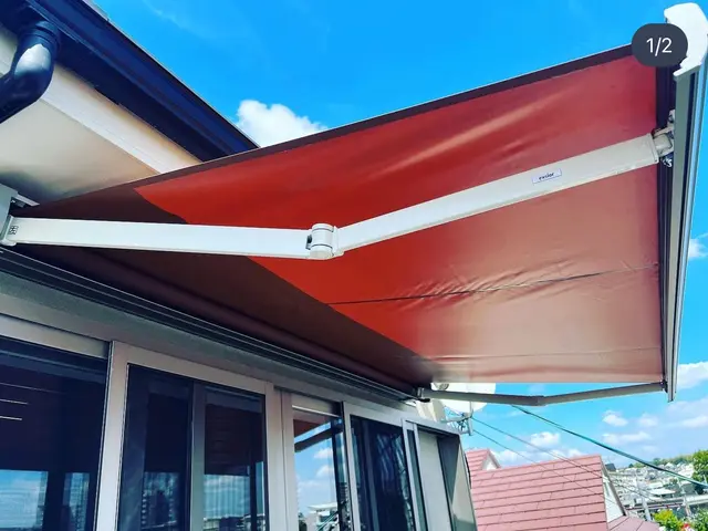 オーニング、シェードの取り付けサービスの画像