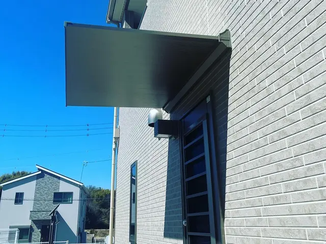 オーニング、シェードの取り付けサービスの画像