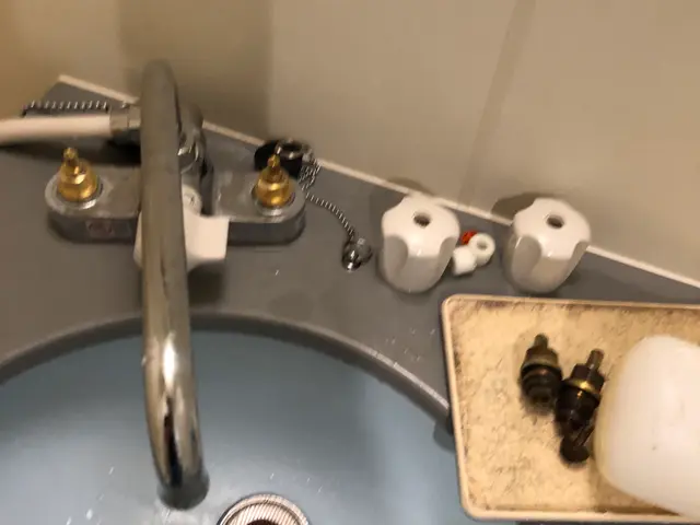 【緊急対応可】蛇口、排水管、給水管の漏水など対応します。水道局指定工事店サービスの画像