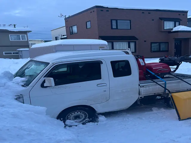 雪かき雪下ろしサービスの画像