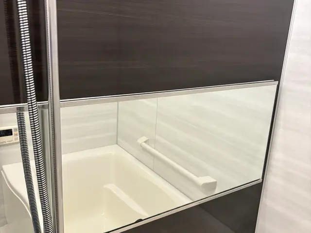 お客様に満足して頂けるように頑張ります！写真の私が伺います！宜しくお願いします。サービスの画像