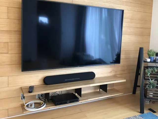 フロートテレビボード取り付けサービスの画像