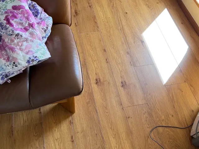 フロアタイル張り替えサービスの画像