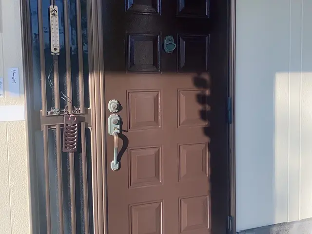 ドア塗装(玄関その他)サービスの画像