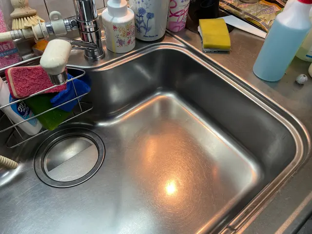 元大手スタッフが伺います！特殊な機械を使ったシンク研磨無料！サービスの画像