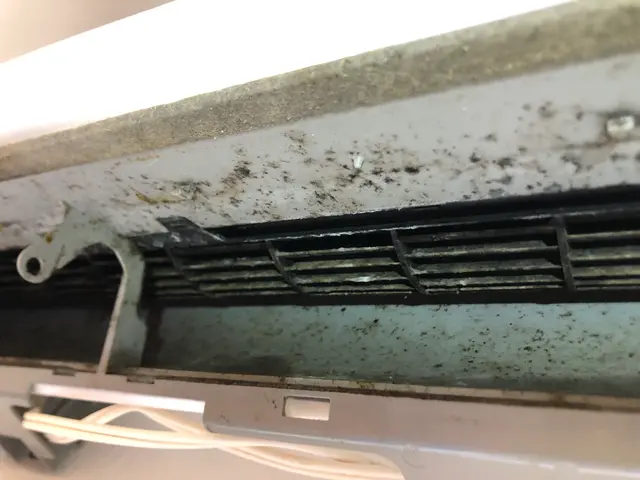 他社には無い本物のクリーニング洗浄力エアコンクリーニング　除菌剤を使用し徹底洗浄サービスの画像