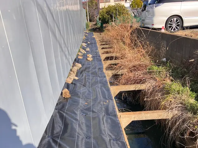 寒さ暑さもなんのその！草むしりから解放されませんか？サービスの画像