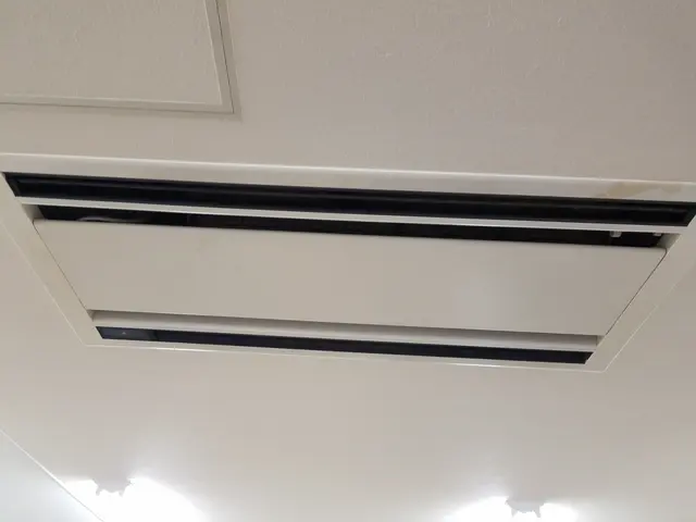 ダイキン1・2方向★業歴12年の店長がお伺い★消臭コート無料★５ッ星評価続出！サービスの画像