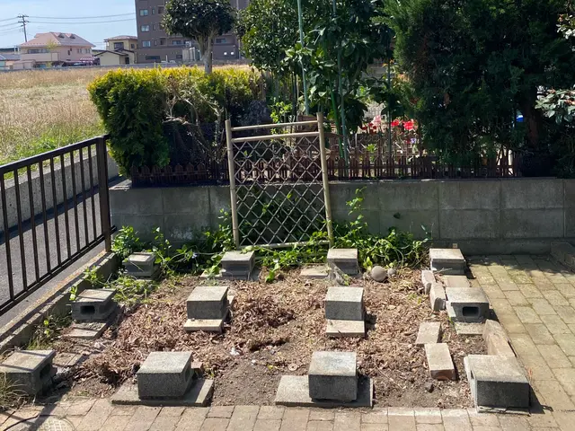 金属製物置解体、回収、中身の不用品回収も対応可能ですサービスの画像