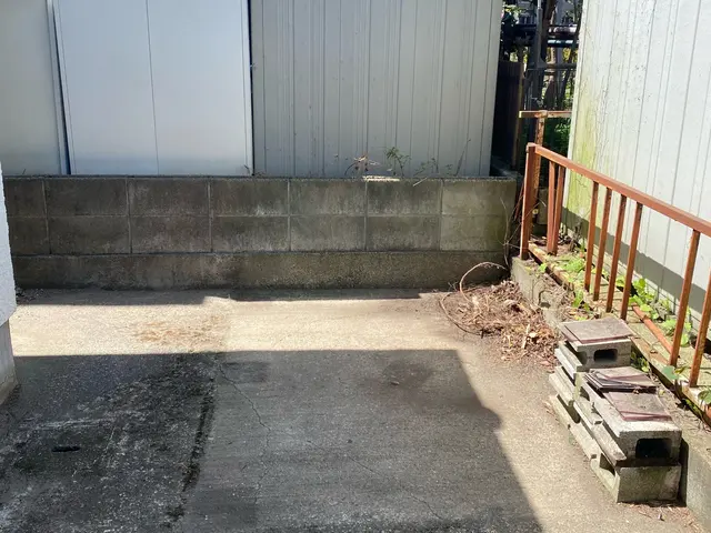 金属製物置解体、回収、中身の不用品回収も対応可能ですサービスの画像