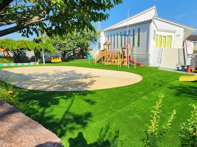 【職人直営店】メーカー公認の人工芝専門職人が施工します◇天然芝から敷替の対応可サービスの画像