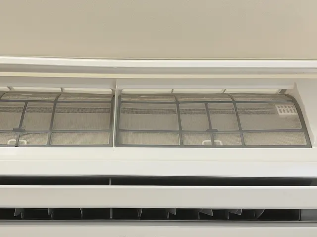 ☀お子様やペットも安心の徹底洗浄、窓用エアコン対応可能、業務用置型エアコン相談可サービスの画像