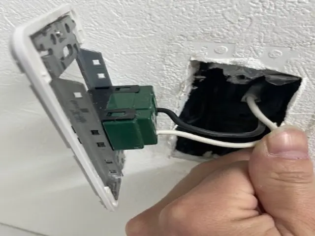 合同会社松電工業　「室内コンセント・スイッチの修理・交換」サービスの画像