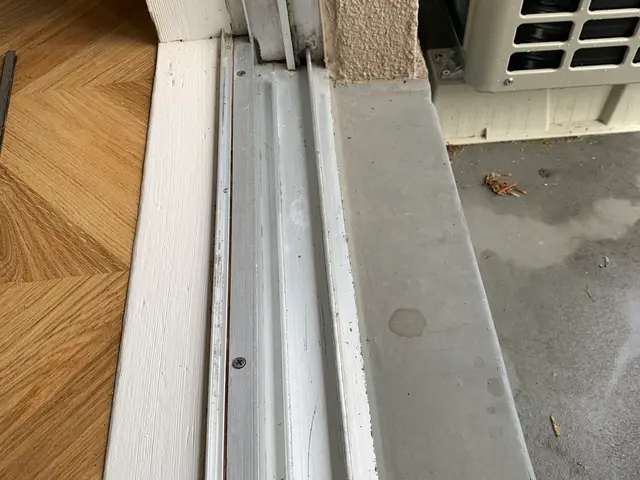 とにかく一生懸命に、丁寧に！自社スタッフが責任を持って対応します！サービスの画像