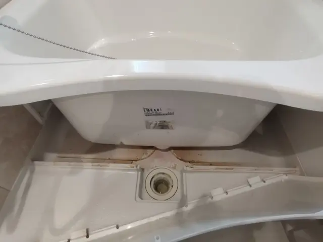 【大好評】プロの技術で感動を♪黒カビ除去してフッ素コートでつるピカ♬サービスの画像