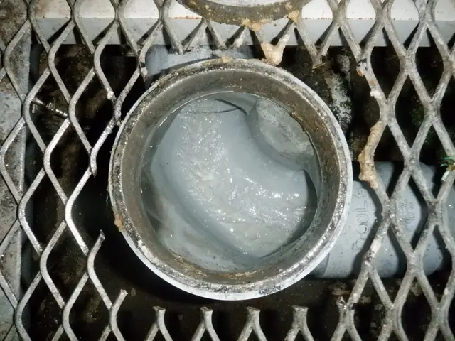 店舗の高圧洗浄はお任せください。　＊工事保険加入済みサービスの画像