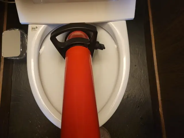 本格業務用機材で排水管詰まりの原因を徹底的に除去！サービスの画像