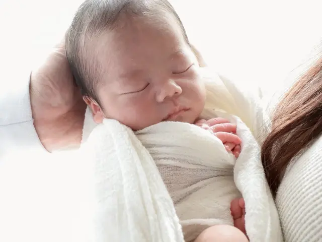 広島｜ニューボーンフォト/元産婦人科看護師カメラマンが安心安全に撮影します。