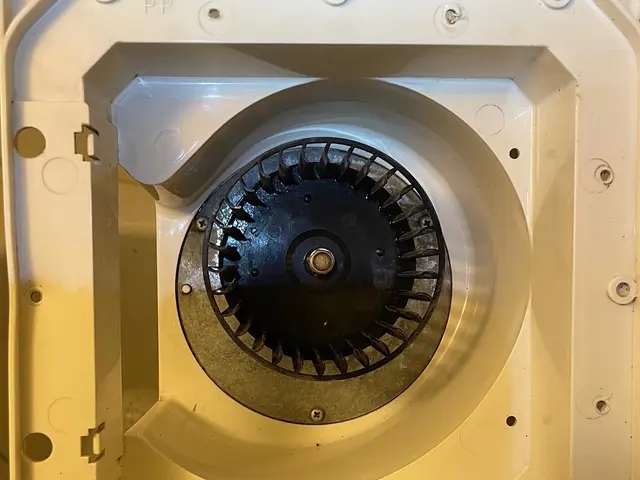 日野です。女性の方のみ日野指名可能です。リセット、大掃除でまとめてお任せくださいサービスの画像