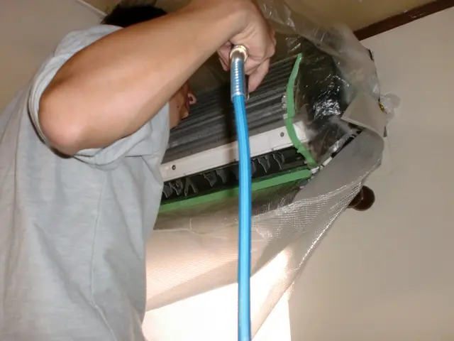 カビ・細菌・ウイルスの除菌と長期抗菌コーティングのエアコン清掃サービスの画像