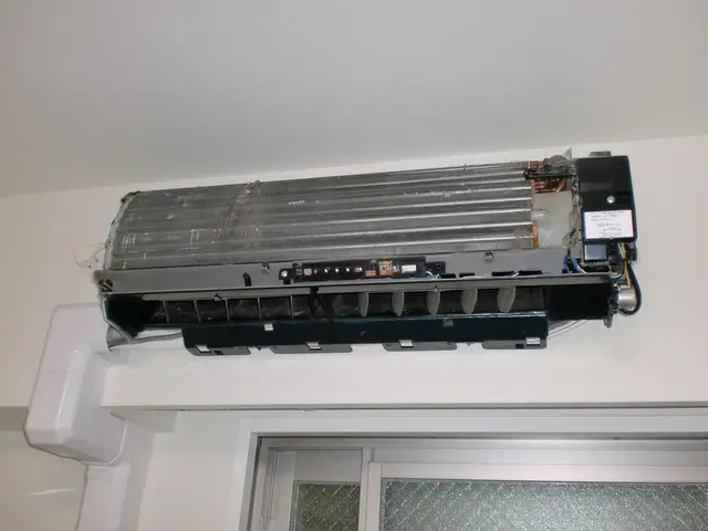 カビ・細菌・ウイルスの除菌と長期抗菌コーティングのエアコン清掃サービスの画像