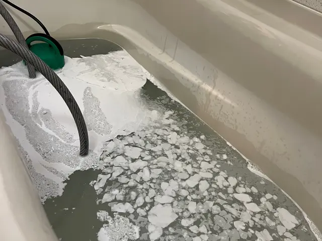 【岩手】徹底的に風呂釜＆追い焚き配管を洗浄！給湯器点検と鏡ウロコ除去サービス♪サービスの画像