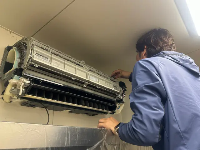 モットー【次も頼みたくなる業者】期間限定価格！どんな機種でも対応！損害保険加入店サービスの画像