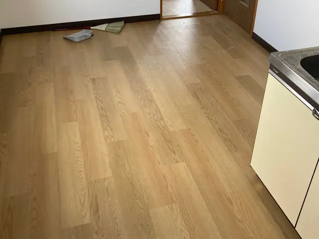 全重ね貼り作業実績300件以上！壁　建具とのバランスもご提案します！サービスの画像