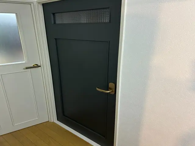 新しいドアをお作りします｜室内ドア新調｜年間ドア100枚交換サービスの画像