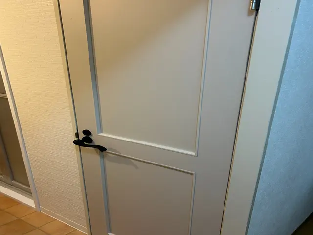 新しいドアをお作りします｜室内ドア新調｜年間ドア100枚交換サービスの画像