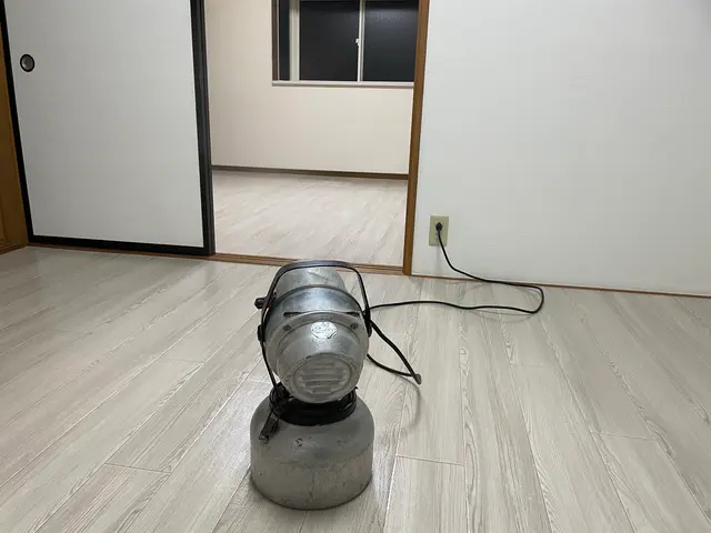 ２４時間対応　　１５年の経験で徹底駆除　急ぎの対応も可能　侵入口も見極めます。サービスの画像