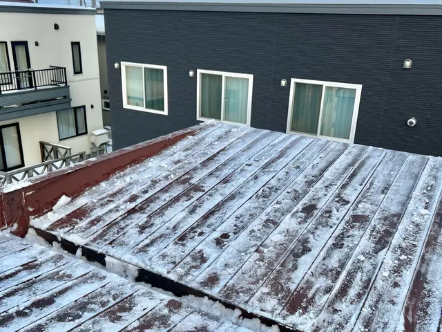 〜雪かき１１０番〜雪かき/雪庇落とし/カーポート雪下ろし/軽トラ排雪お任せ下さいサービスの画像