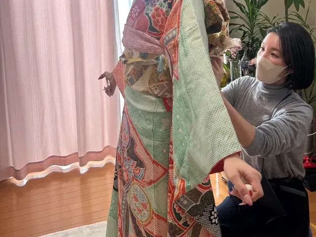 美しいシルエットでストレスフリーな着付けいたします！