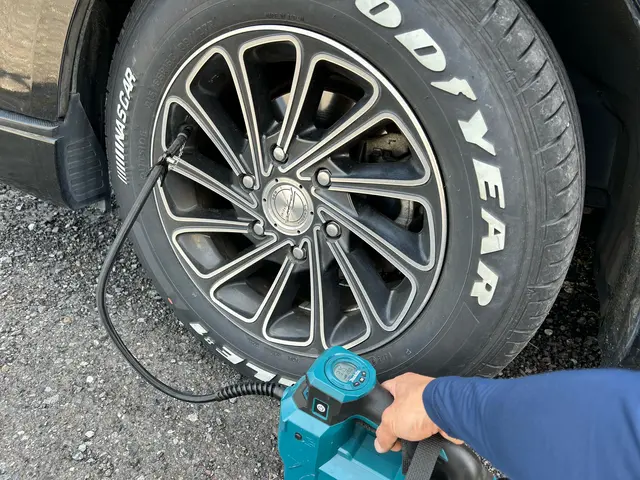 【タイヤの専門家】軽は割引! 業界歴15年の実績！整備士の出張スタッドレス交換サービスの画像