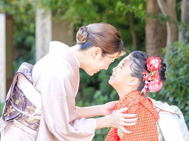 【和傘等貸出:無料】女性カメラマンだから安心！自然な笑顔を残す七五三撮影サービスの画像