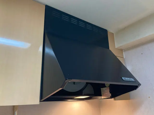 福岡市【キッチン・ブーツ型換気扇の取替え】処分込み！◎PayPayもOK!!サービスの画像