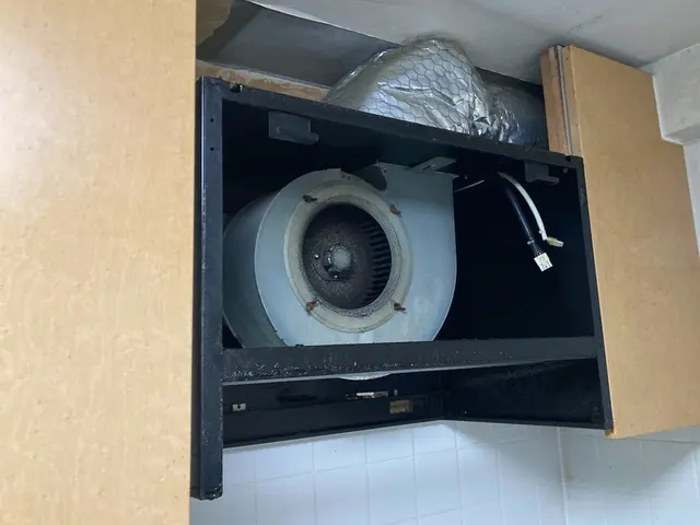 福岡市【キッチン・ブーツ型換気扇の取替え】処分込み！◎PayPayもOK!!サービスの画像