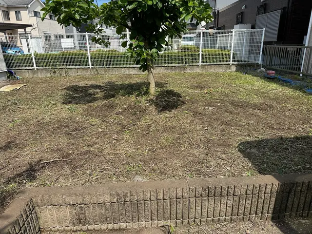 空き家•企業・空き地・土手でも対応します。定期作業も可能です。サービスの画像