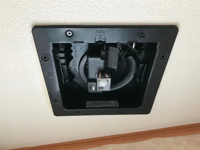 通常換気扇や暖房換気扇などは取付ける知識が必要になります。サービスの画像
