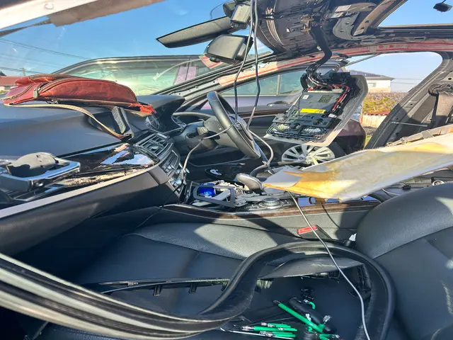 ドラレコ　出張取付　外車サービスの画像