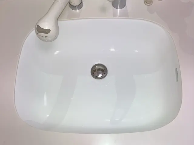 洗面ボウルのヒビ・割れ修理、交換お任せ下さい！火災保険申請サポートも対応！サービスの画像