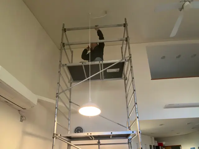 3Ｍ〜7Mの電球や照明器具,ｼｰﾘﾝｸﾞﾌｧﾝなどサービスの画像