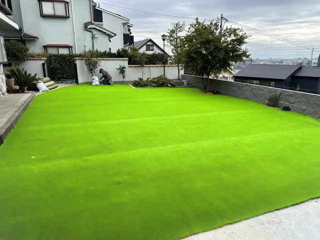 【R8年2月新出店☆】安心・安全な人工芝でお子様と♪ ★日・祝　対応可★サービスの画像